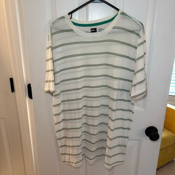 Assorted Set of Three Tee Shirts - Picture 3 of 10